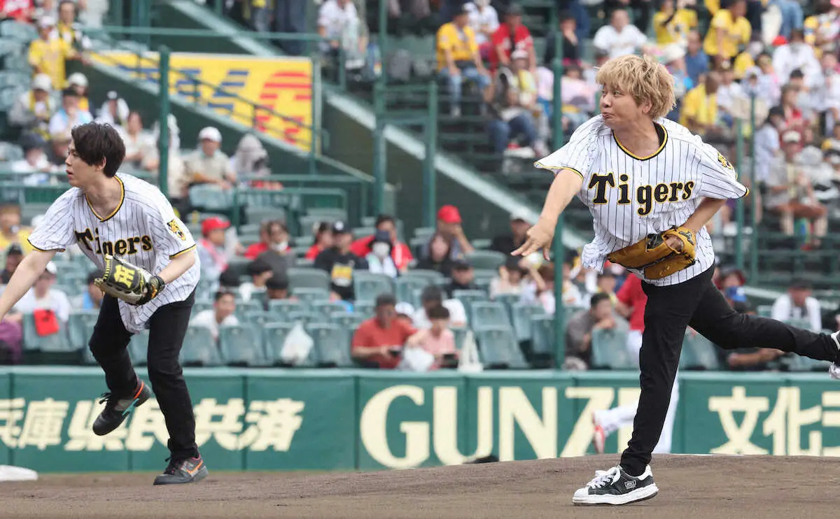 【画像・写真】阪神―広島戦ファーストピッチにTVアニメ「東京リベンジャーズ」“タケミチ″と“マイキー″が登場