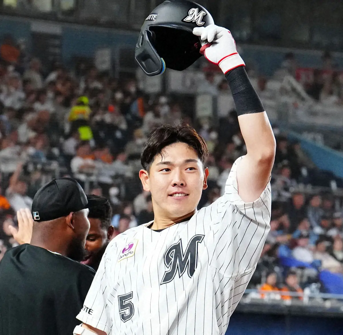 【画像・写真】ロッテ・安田が一般女性と結婚「家族のためにも、責任感をもって野球に取り組み、頑張っていきたい」