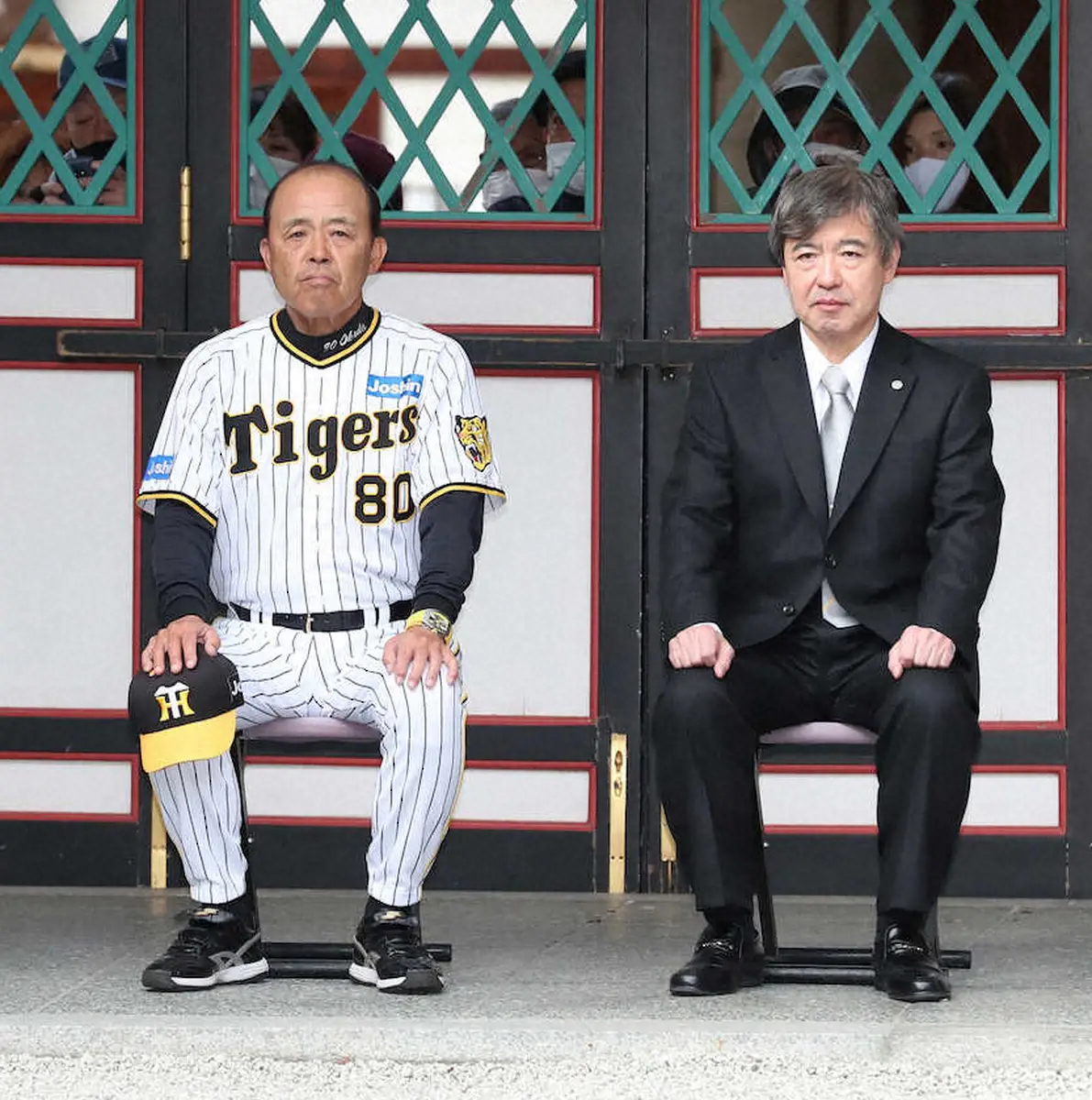 【画像・写真】阪神・杉山オーナーが岡田監督続投を明言「まだ若いチーム。さらに伸びると思う」