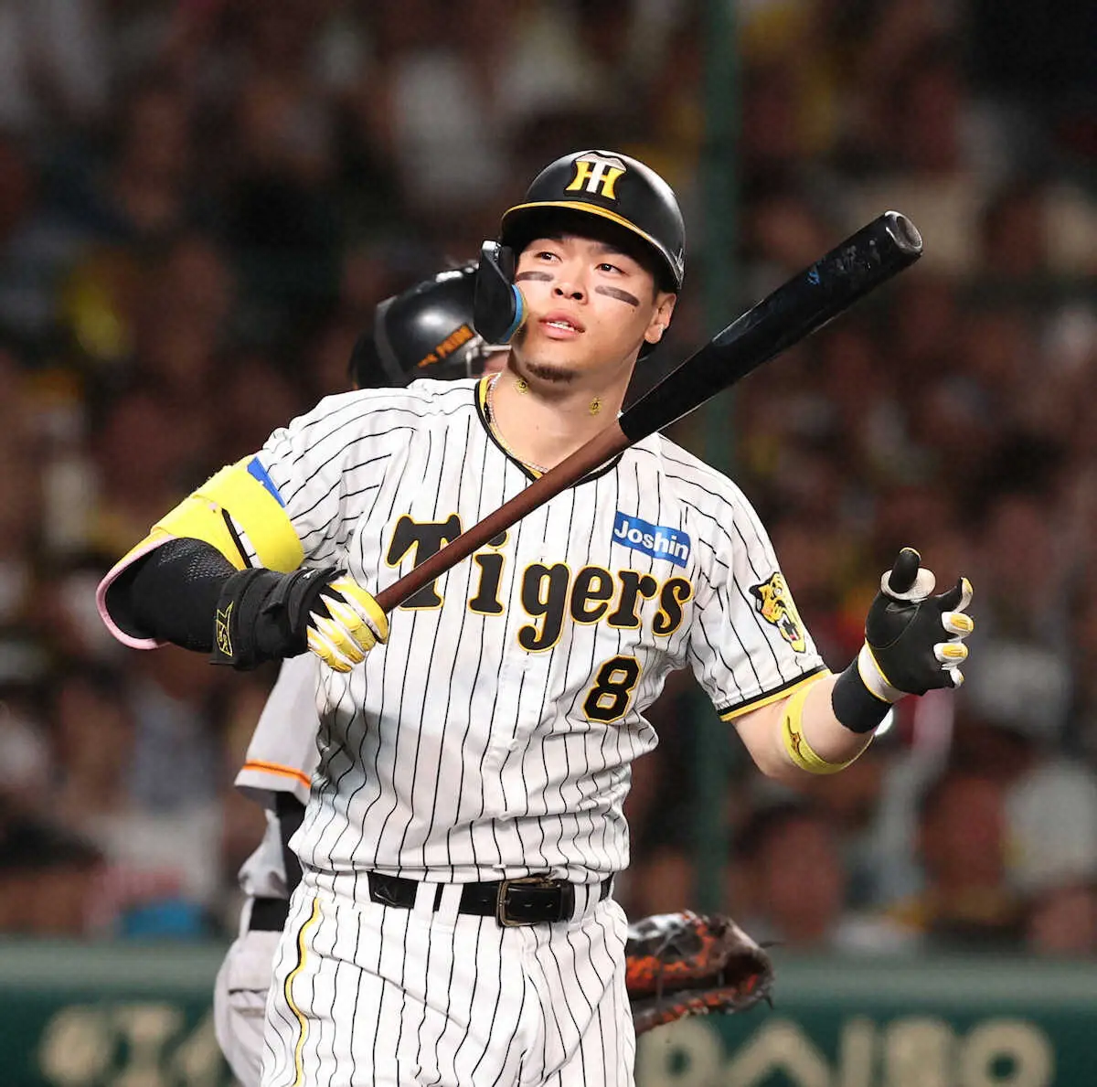 【画像・写真】「アレ」王手の阪神　4回に無死満塁の絶好機も…佐藤輝が三振＆ノイジー併殺打　聖地の虎党大きなため息