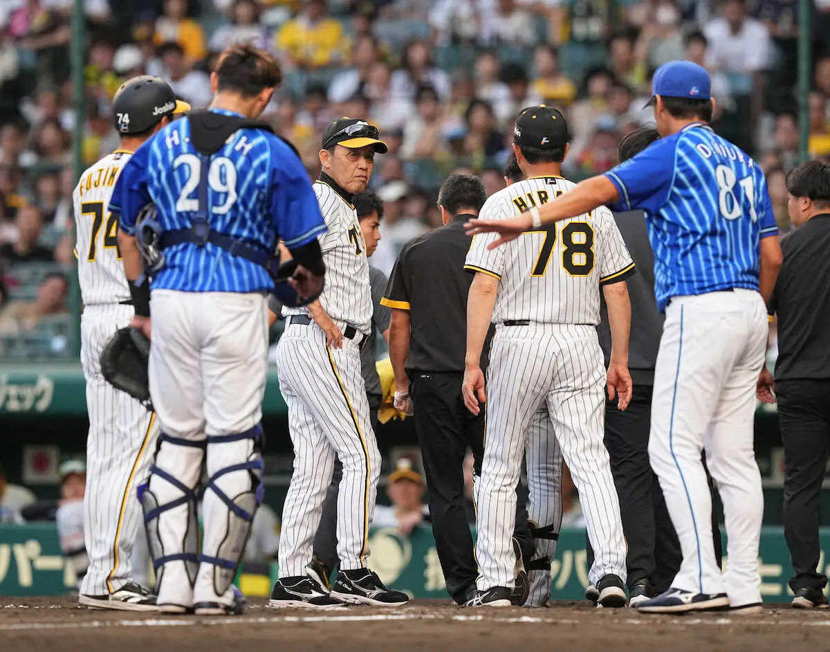 【画像・写真】阪神・岡田監督が3死球に怒り　9回島田は頭部死球「大丈夫やったみたいやけど。まともやったやろ？」