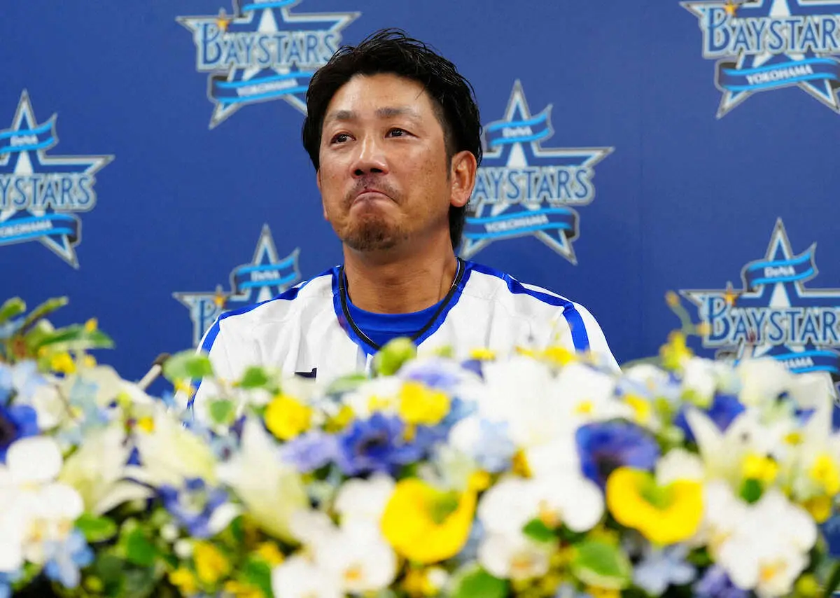 【画像・写真】DeNA・藤田が球団事務所で現役引退会見「19年間は苦しく、つらかった」