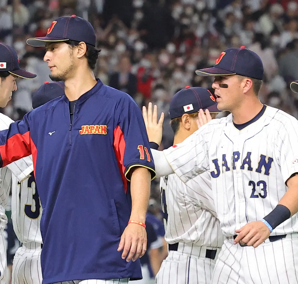 WBC日本代表でともに戦ったダルビッシュ（左）とヌートバー - スポニチ