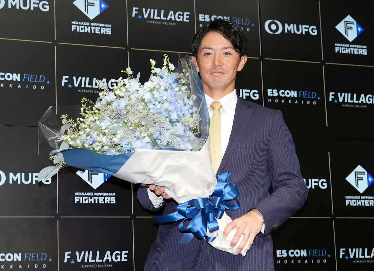 【画像・写真】日本ハム・谷内が引退会見「今年で終わりと思った時は何度もあった」