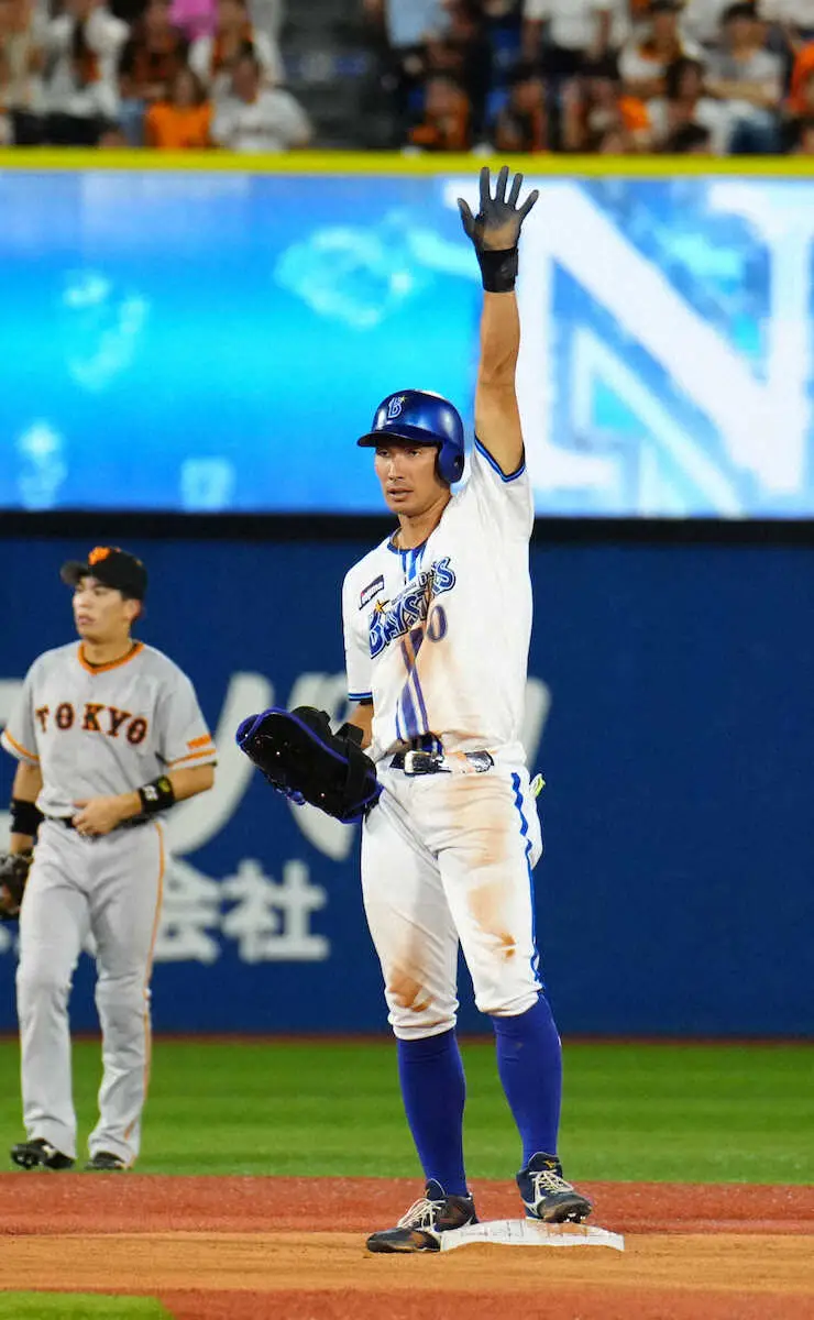 【画像・写真】DeNA・大田　古巣・巨人に“引導”V撃　「打つとベンチが乗る」番長もムードメーカーに最敬礼