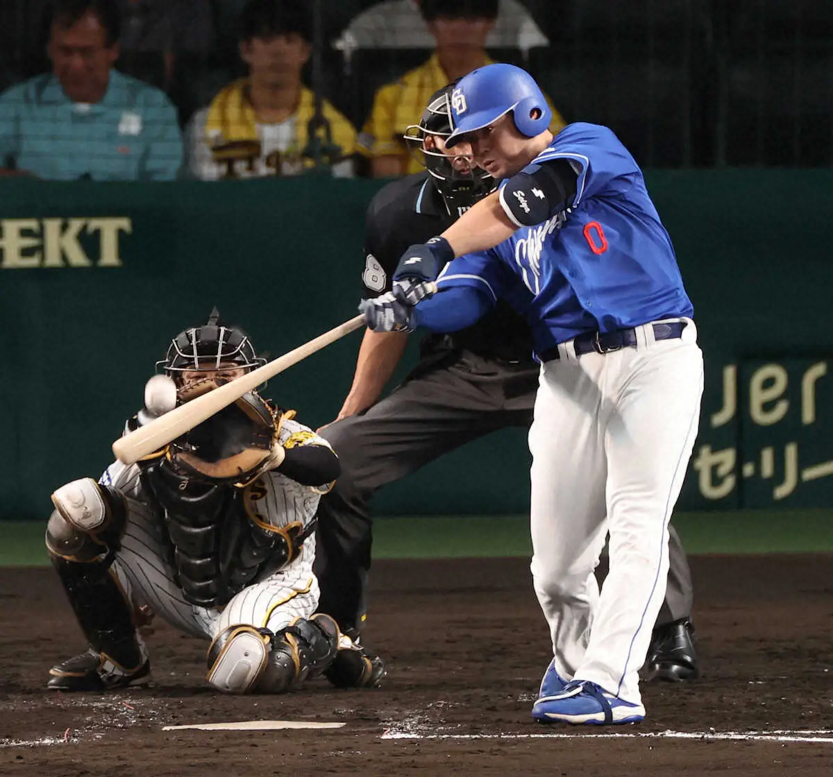 【画像・写真】中日・細川　意地の2発　今季甲子園での負け越し阻止　「感触はよかった」