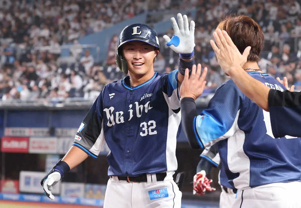 【画像・写真】西武・山村　2日のプロ初ホームランから2戦連発「手応えバッチリでした！」右翼手一歩も動かず