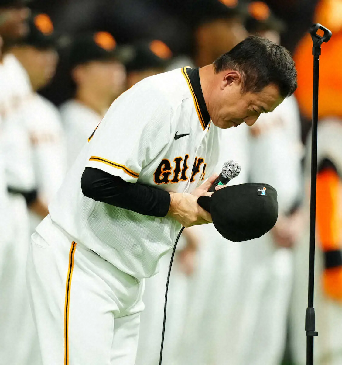 【画像・写真】巨人・原監督　自ら辞任発表「晴れ晴れとした気持ちでバトンを」阿部新監督へ　胴上げは固辞