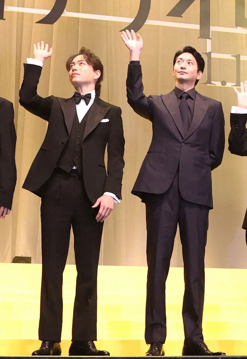 【画像・写真】山崎育三郎（左）と向井理