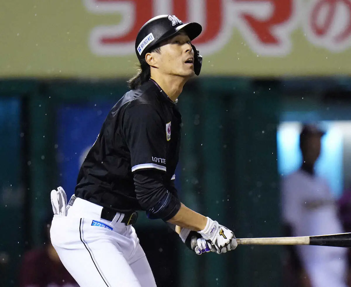 【画像・写真】10・10決戦はロッテ先制！岡のラッキー安打で山口が生還「今日を勝つため」小島は初回ピンチ切り抜ける