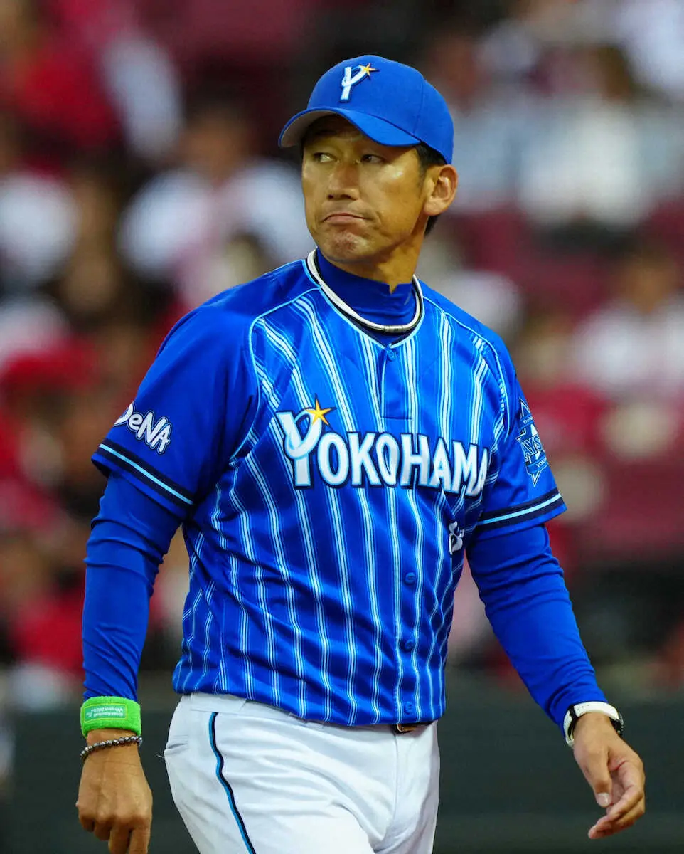 【画像・写真】DeNA三浦監督「ケアしてあげられなかった自分の責任」　ノーケアで三盗＆スクイズの同点悔やむ