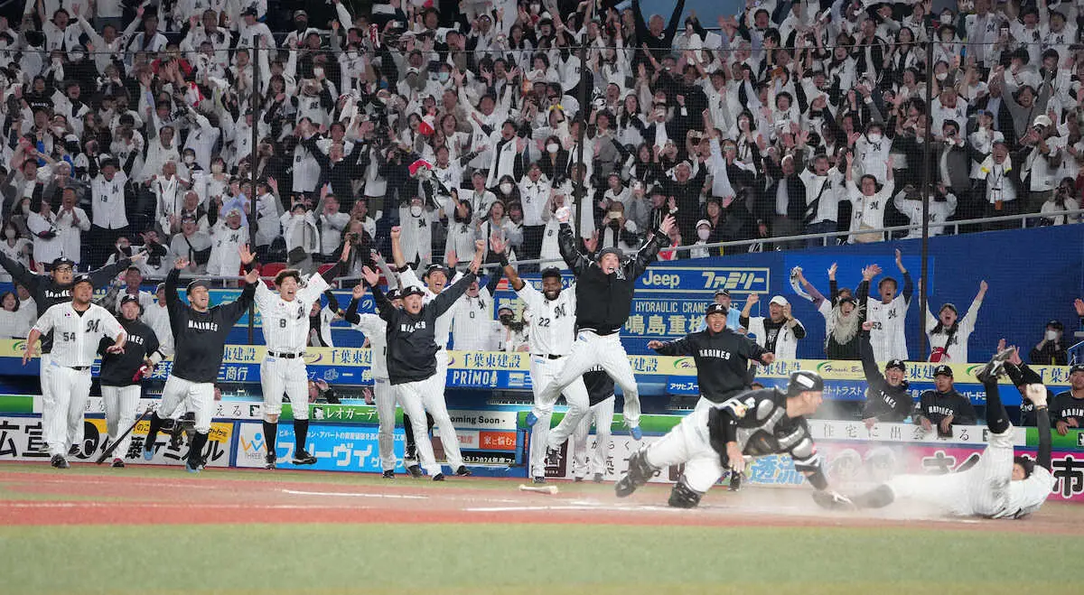 【画像・写真】ロッテ、大逆転サヨナラ突破！！超劇的2年ぶりファイナルS　延長10回藤岡同点3ラン→安田V打で決着