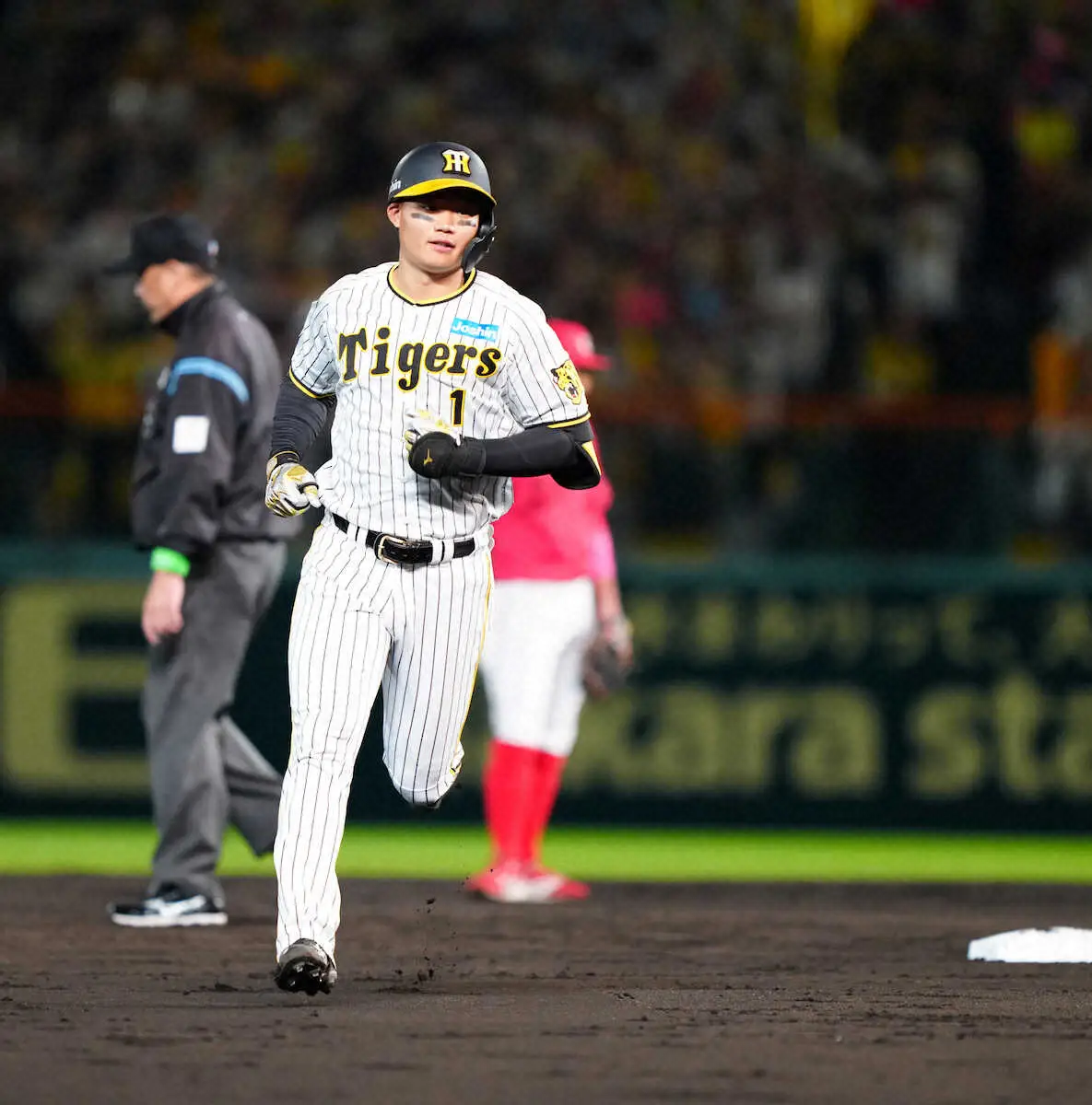 【画像・写真】阪神・森下が背番号「1」を選んだワケ…少しの不安も今は昔　躍動する姿が頼もしい