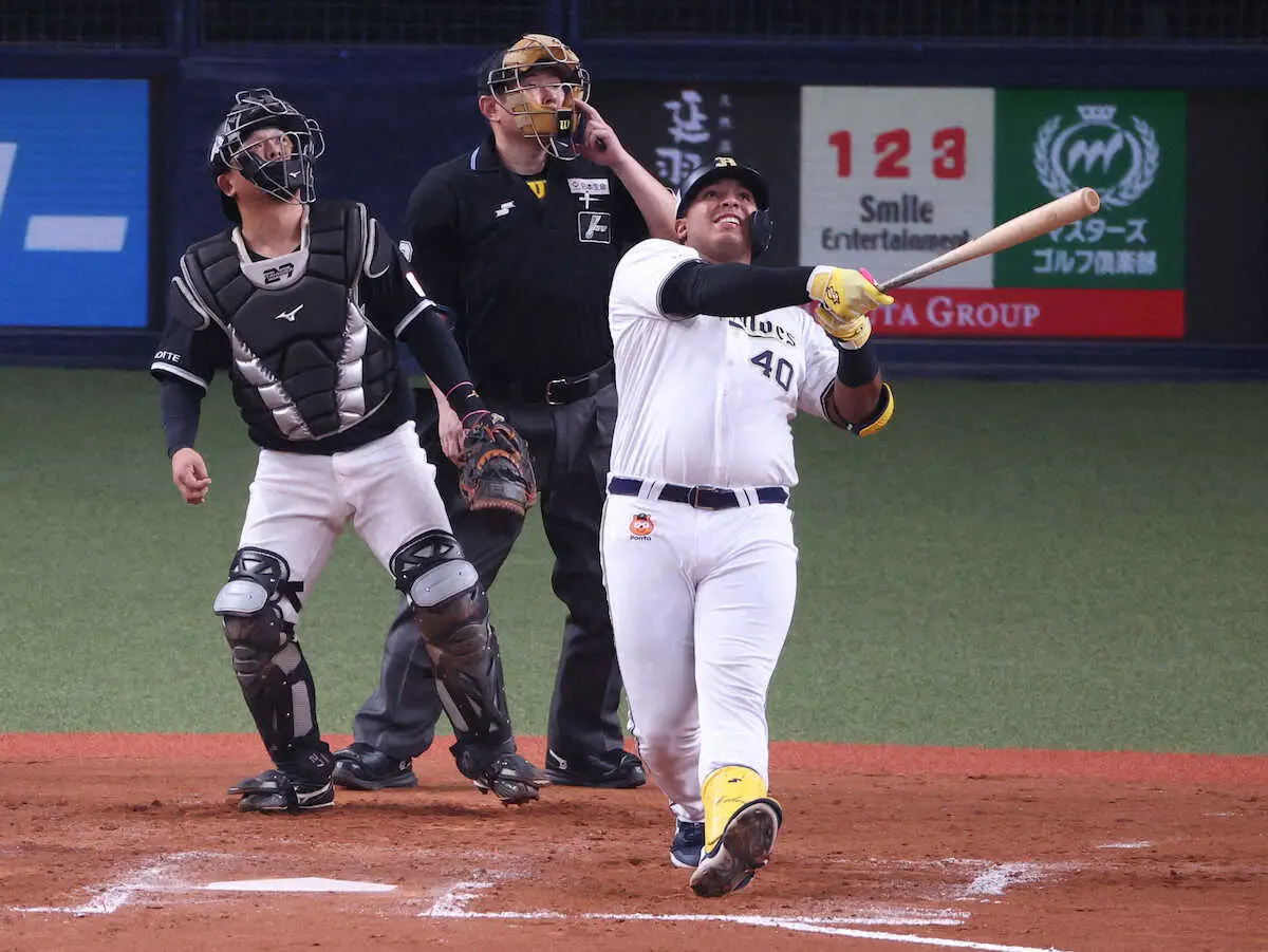 【画像・写真】「滞空時間長すぎ」オリックス・セデーニョ逆転2ラン「何とかスタンドまで届いてくれて良かったよ！」