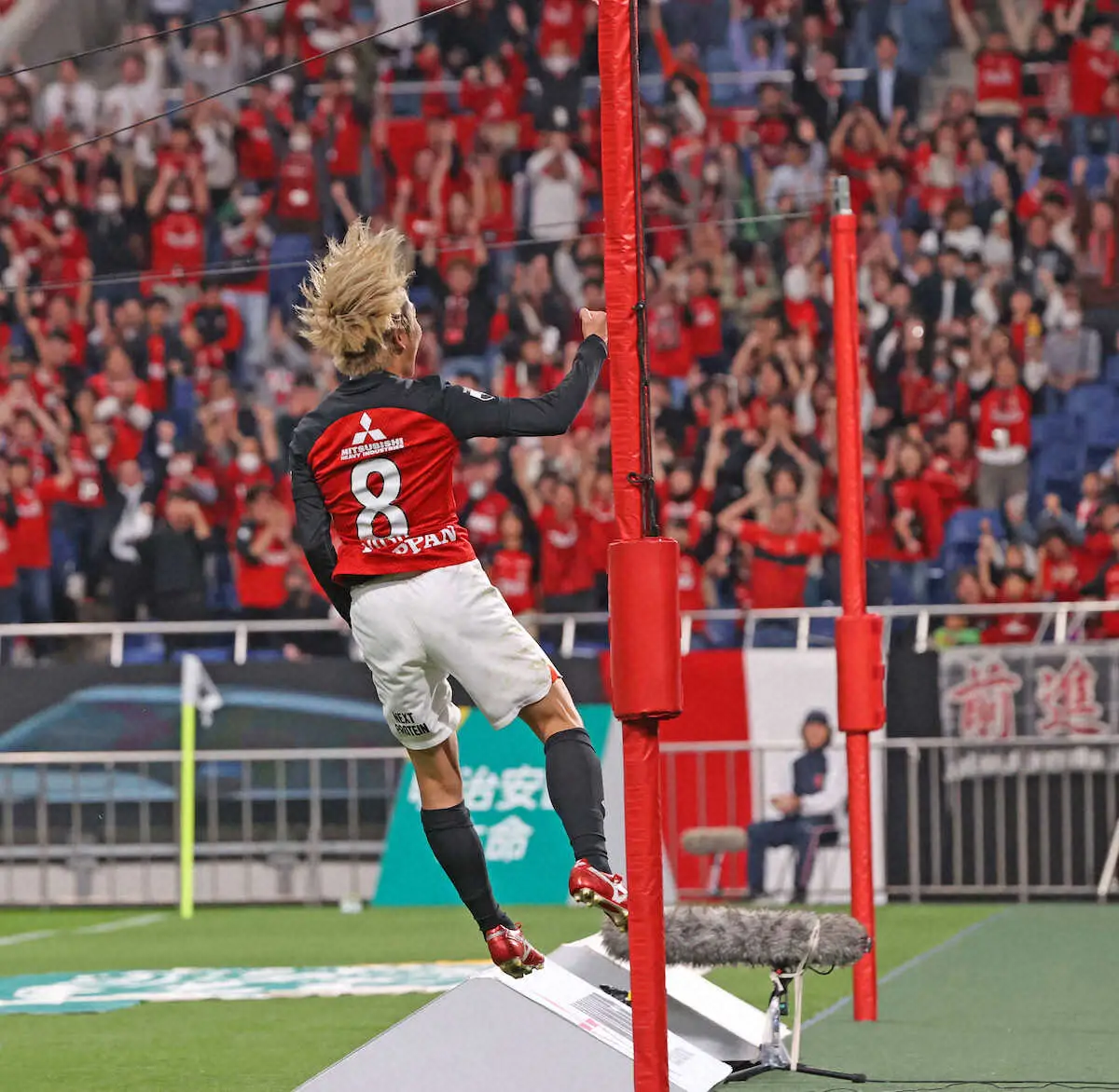 【画像・写真】＜浦和・柏＞後半、ゴールを決め喜ぶ浦和・小泉（撮影・西海健太郎）