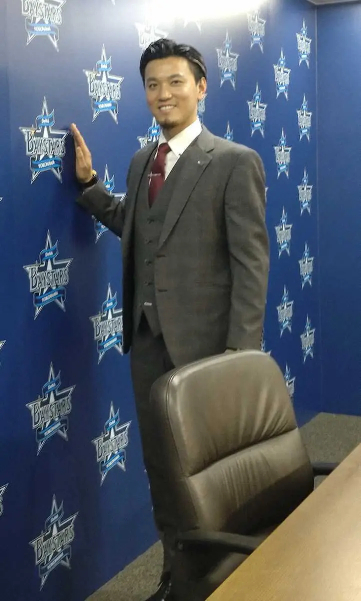 【画像・写真】DeNA・関根　充実の10年目2600万円増でサイン