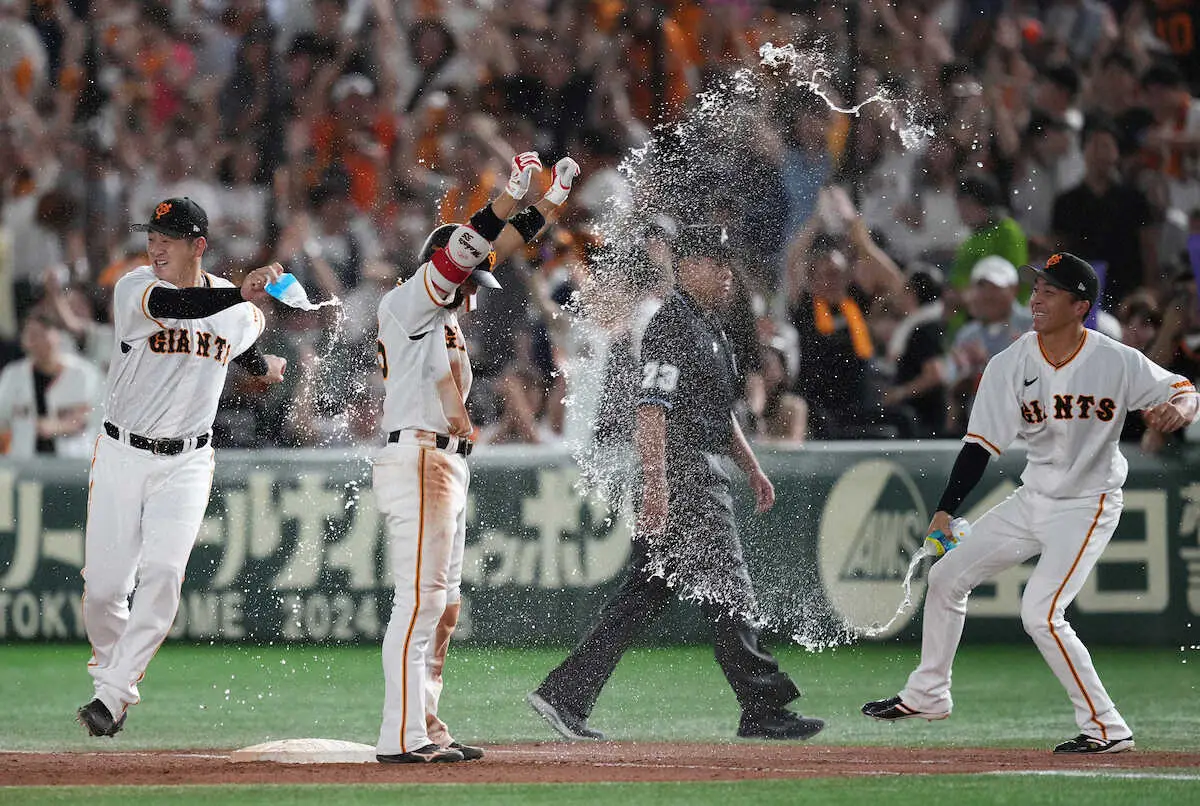 【画像・写真】巨人・門脇が9、10月度の「スカパー！サヨナラ賞」受賞　「ああいう場面で打てたのは自信になる」