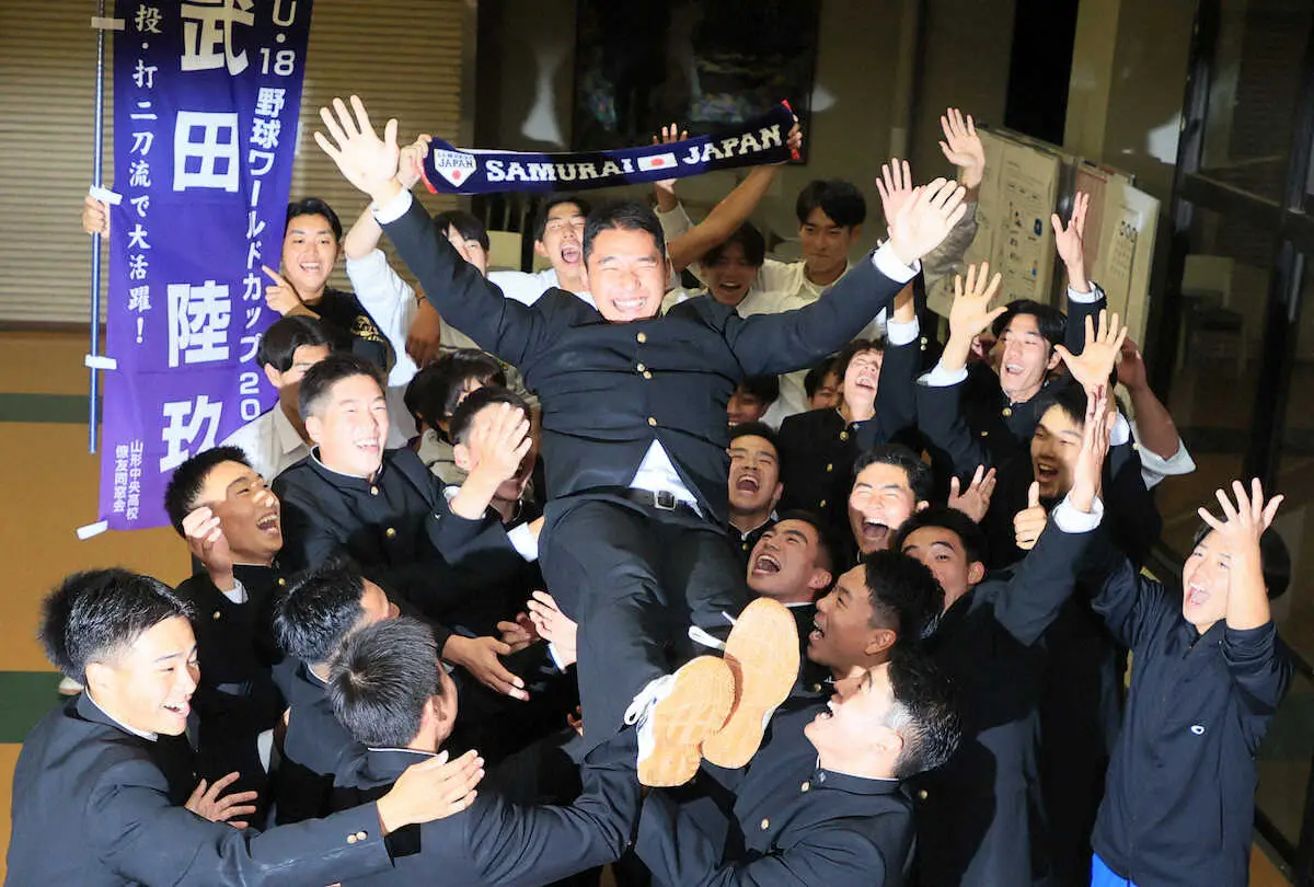 【画像・写真】最速149キロ＆高校通算31本塁打のDeNA3位・武田　プロでも二刀流挑戦