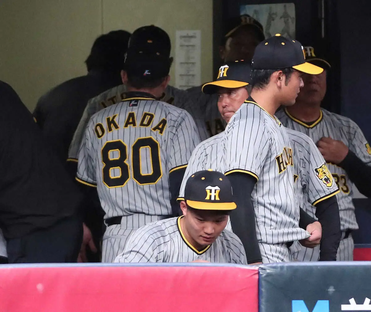 【画像・写真】【内田雅也の追球】試合後の岡田監督が浮かべた笑顔の意味　1勝1敗のタイで、熱狂の待つ甲子園へ