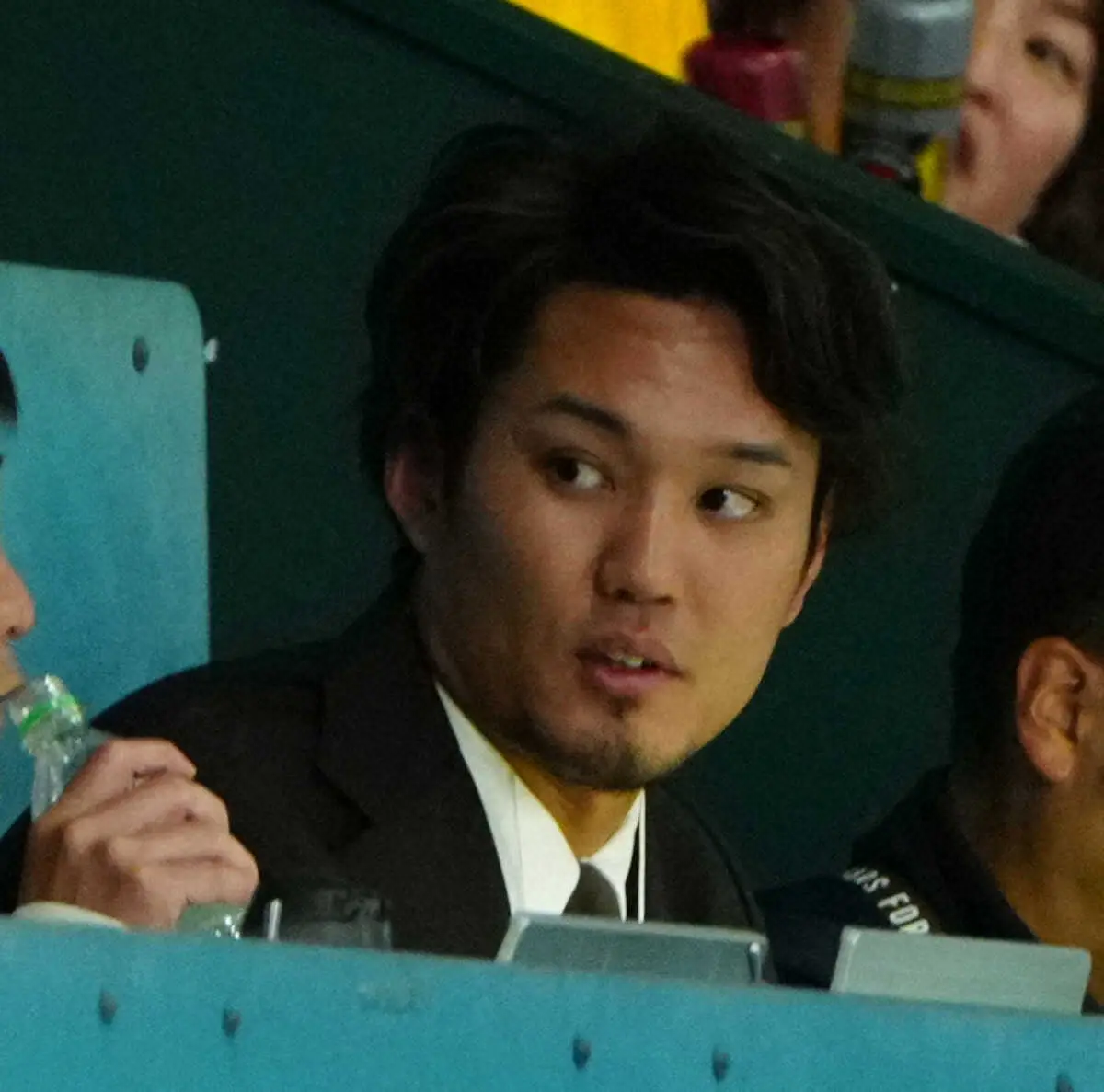【画像・写真】藤浪が甲子園に来た！黄色に染まったスタンドに「新鮮ですね、ここから見るのは」　見どころも語った