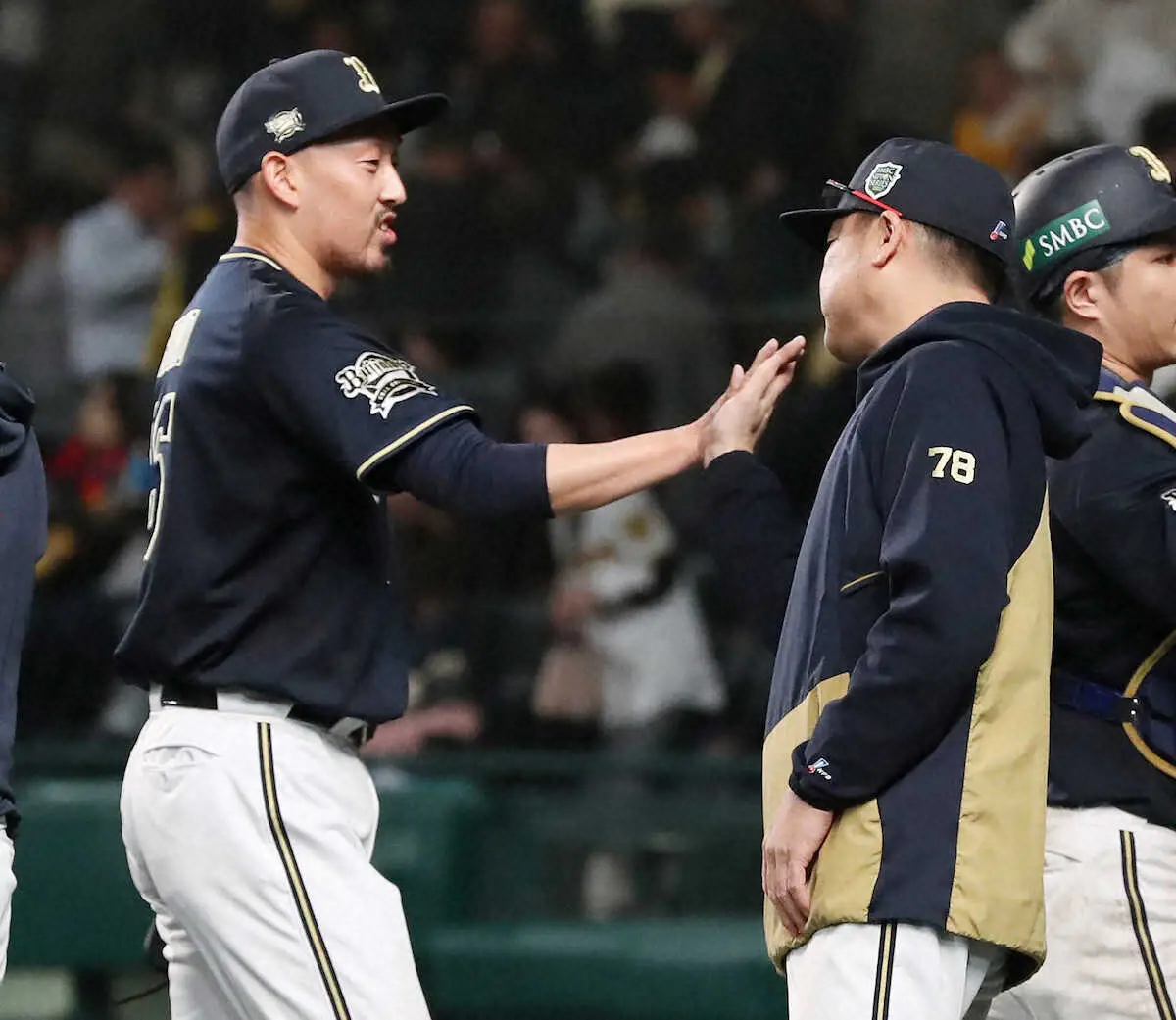 【画像・写真】オリ中嶋監督　薄氷勝利に「本当の意味でしびれました」　完全アウェーも「応援聞こえてました」