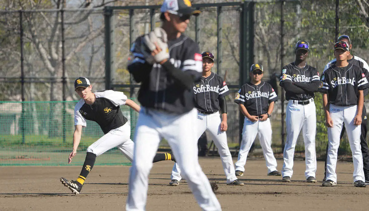 【画像・写真】「周東塾」　ソフトバンク縦割り秋季キャンプで盗塁王が実演をまじえノウハウ伝授