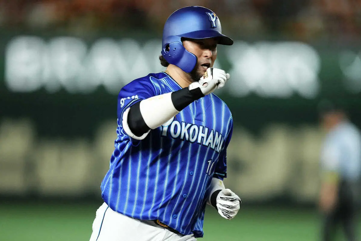 【画像・写真】DeNA　戸柱、石田、柴田と残留交渉続く　三浦監督も残留熱望「全員に残ってもらいたい」