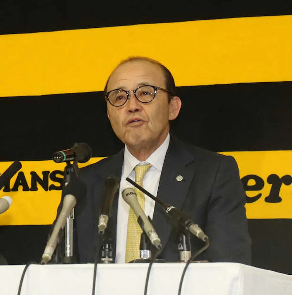 【画像・写真】阪神・岡田監督 日本一連覇へ若虎鍛える!「当然、新しい力が必要よ。同じメンバーでは戦えないよ」