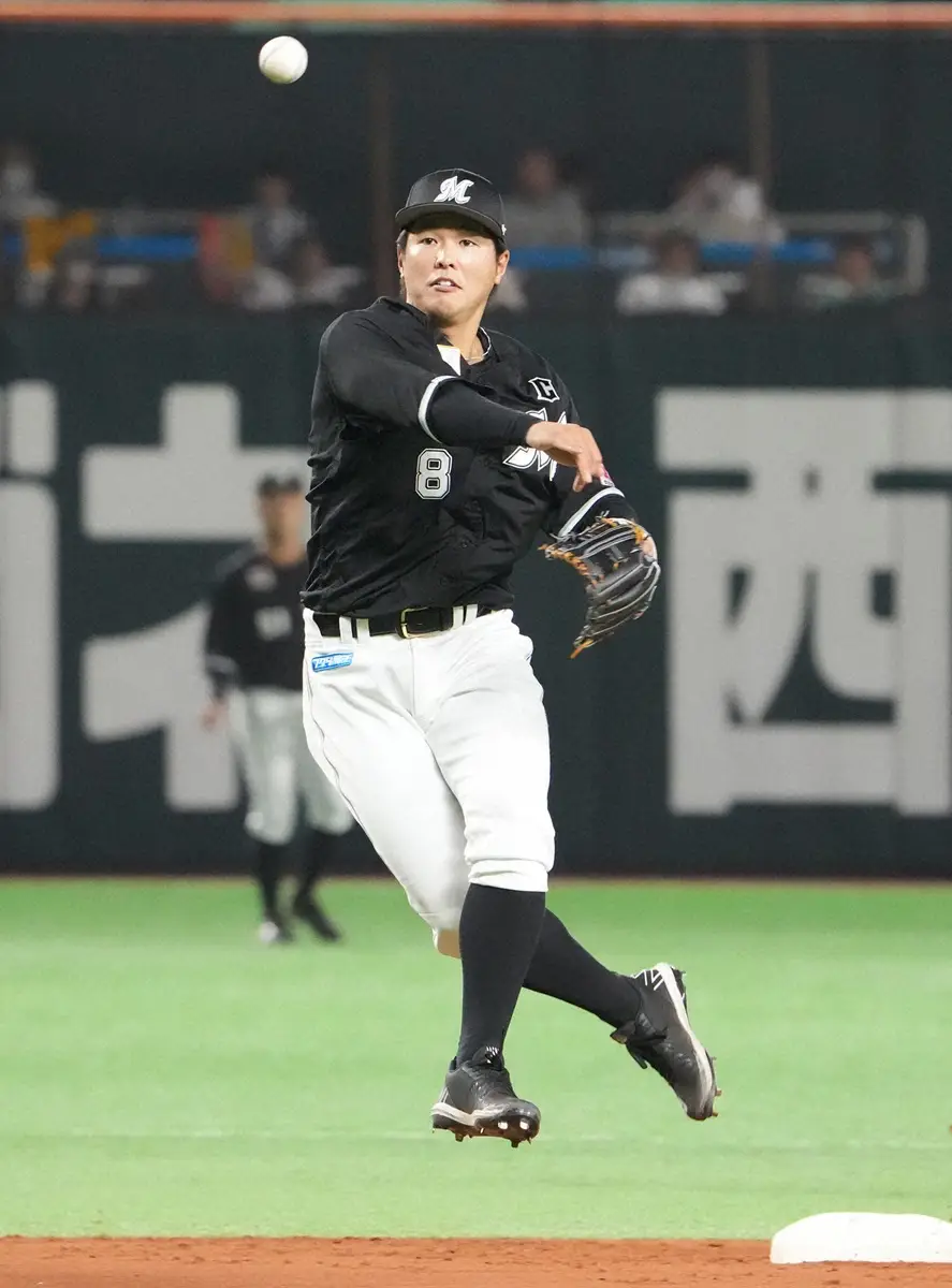 【画像・写真】ロッテ・中村奨吾　2年ぶり3度目のGG賞受賞「去年のオフにもう一度、守備を見直していこうと」