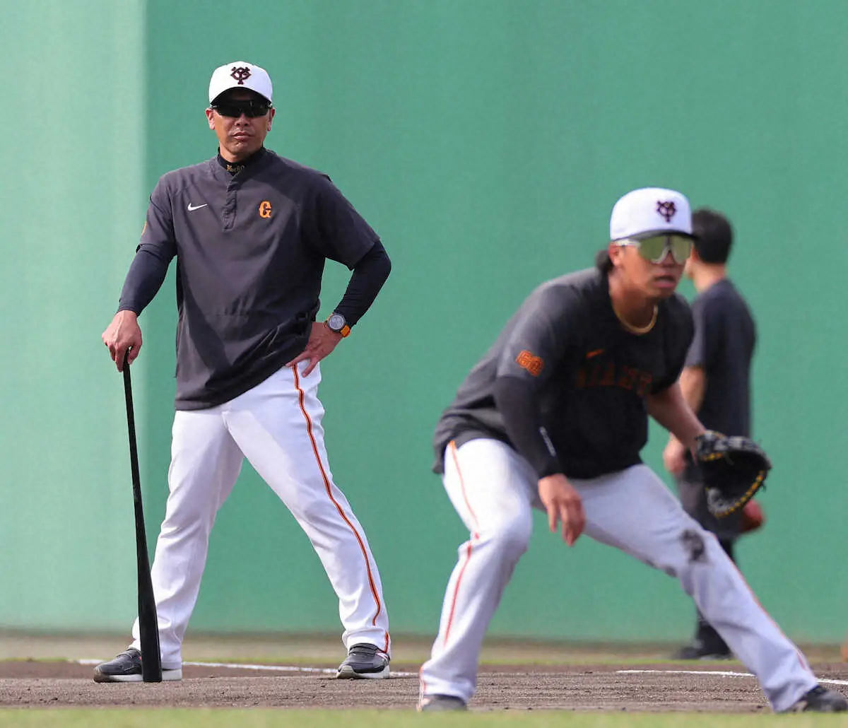 【画像・写真】巨人・阿部監督が初の打撃投手「志願の登板だよ」中田歩はド緊張「翻ろうされました」