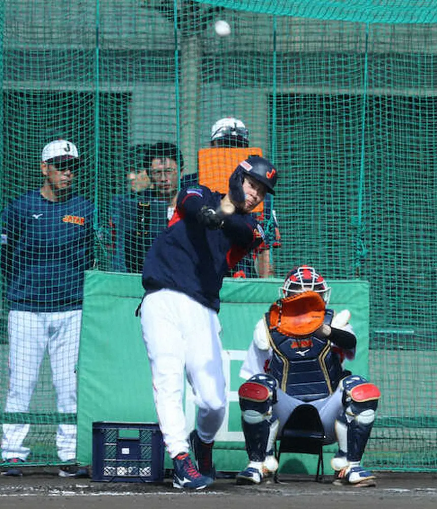 【画像・写真】井端監督ビックリ「初めて見た」“ケージ天井弾”　阪神・佐藤輝はケロリ「良かったんじゃないですか？」