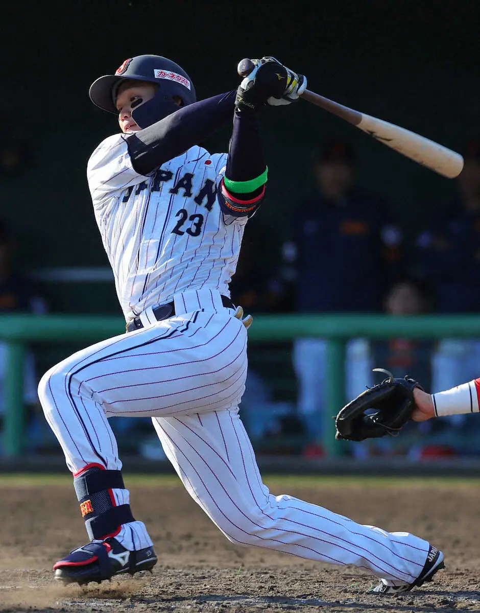 【画像・写真】阪神・森下、侍Jで初本塁打含む2安打2打点と躍動　井端監督「一振りでベンチの雰囲気を変えてくれた」