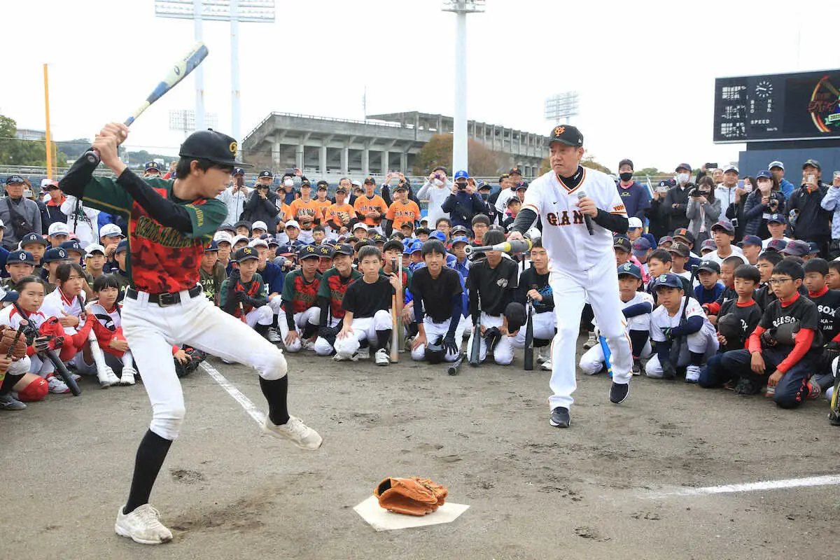 【画像・写真】巨人レジェンドOB・江川氏、定岡氏らがズラリ集結　原前監督も駆け付け、ジャイアンツ女子と対決　