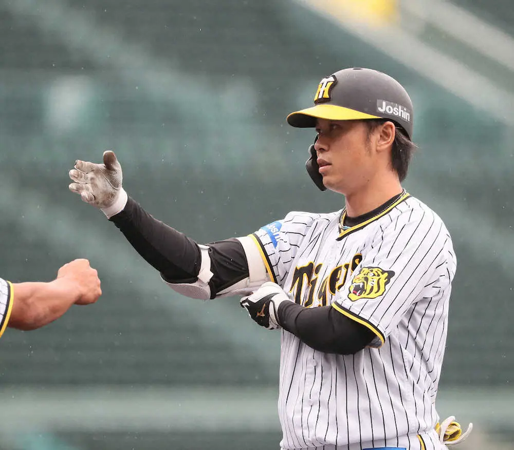 【画像・写真】【トライアウト】阪神・高山俊　第3打席は“驚速”右前打！さすがの内角さばきにスタンドどよめき
