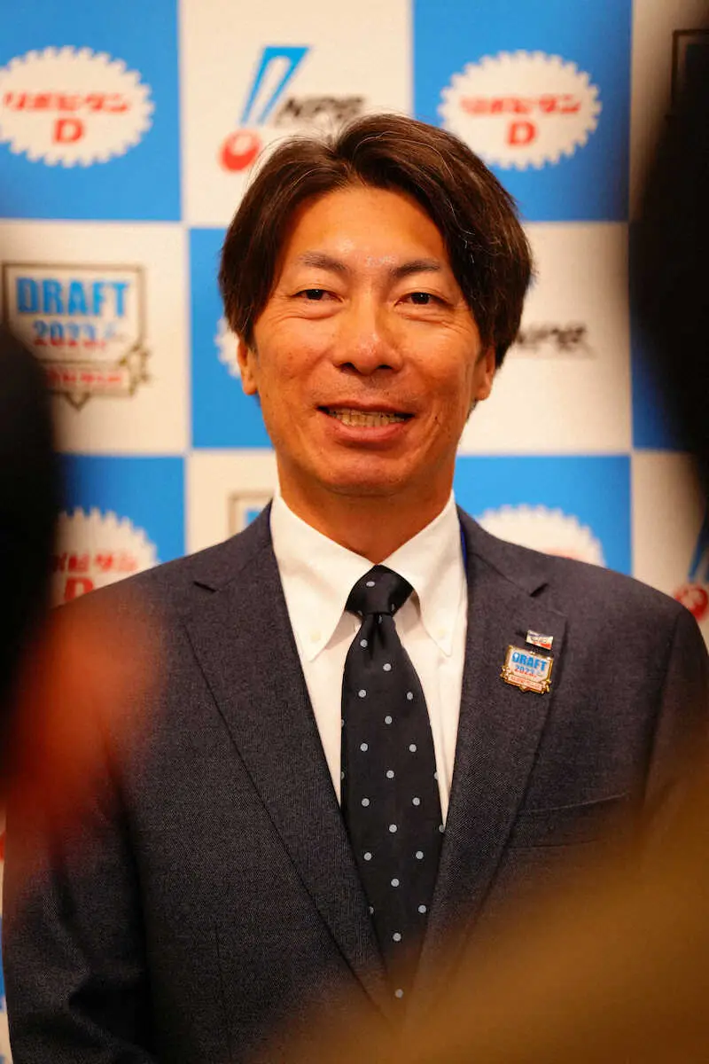 【画像・写真】ヤクルト　オリックス山崎福と初交渉　高津監督「チームを立て直す大きな1人でいてほしい」とラブコール