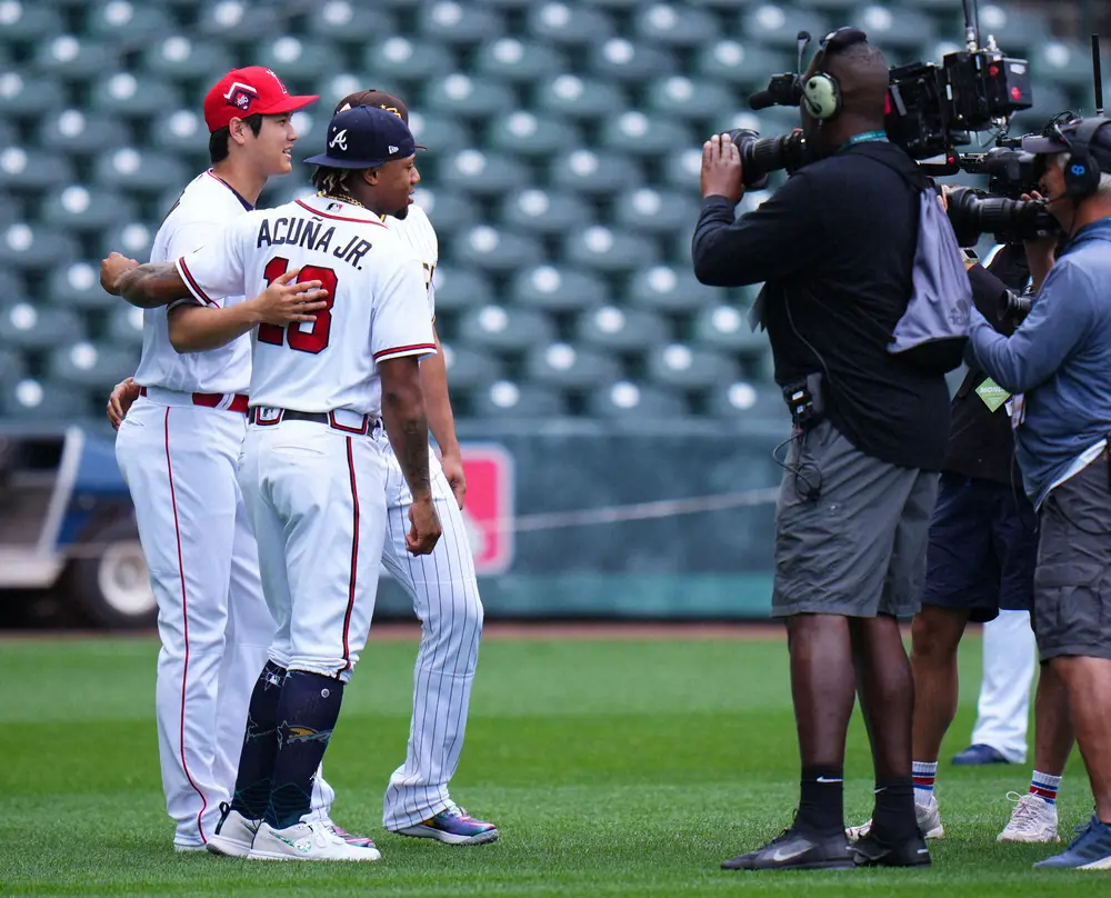 【画像・写真】ナ・リーグMVPはアクーニャが満票で初受賞　史上初の40HR＆70盗塁「盗塁の方が難しかった」