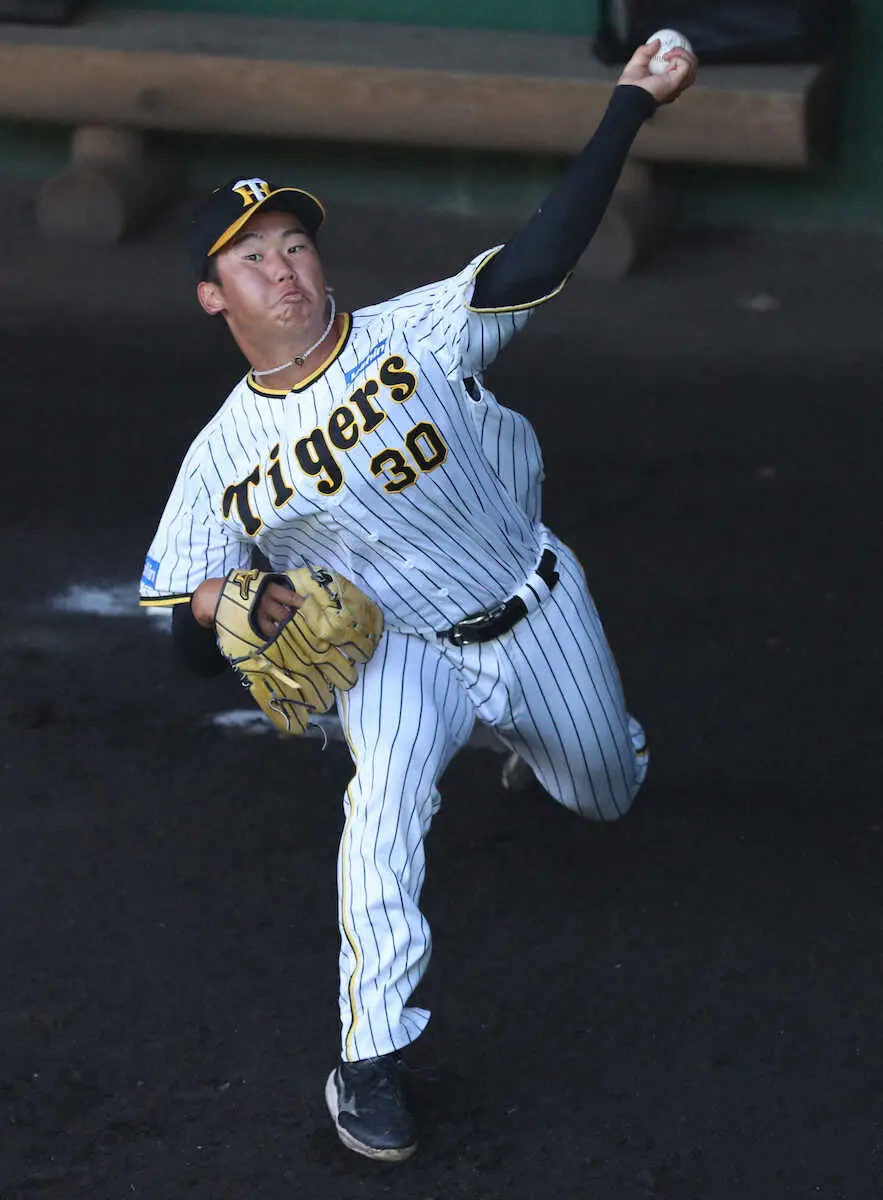 【画像・写真】阪神・門別の評価がうなぎ上り　ブルペン視察の岡田監督絶賛「今中みたいな投げ方」