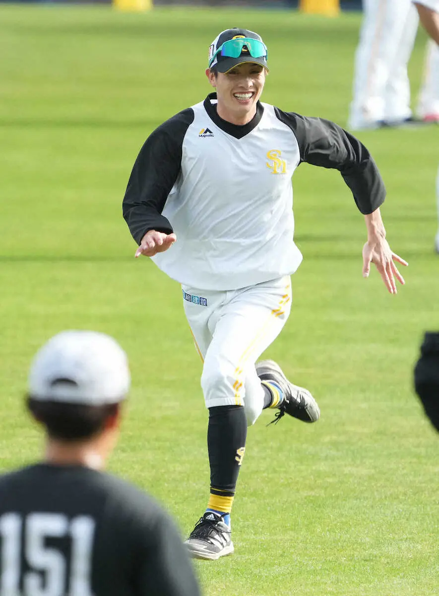 【画像・写真】ソフトバンク・周東「伸びしろしかないかな」　ユーティリティーとしてレギュラー獲りへ肉体改造