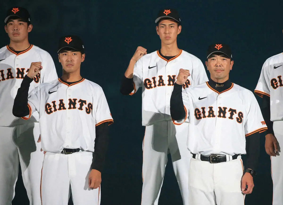 【画像・写真】巨人新人選手お披露目　ドラ1・西舘、人生初ドーム球場に「緊張もあったが感動」