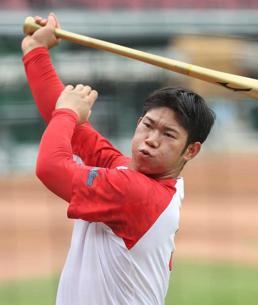 【画像・写真】広島・坂倉「打てる捕手」の金看板を背負う!!　練習は捕手と半々の割合で打撃にも注力