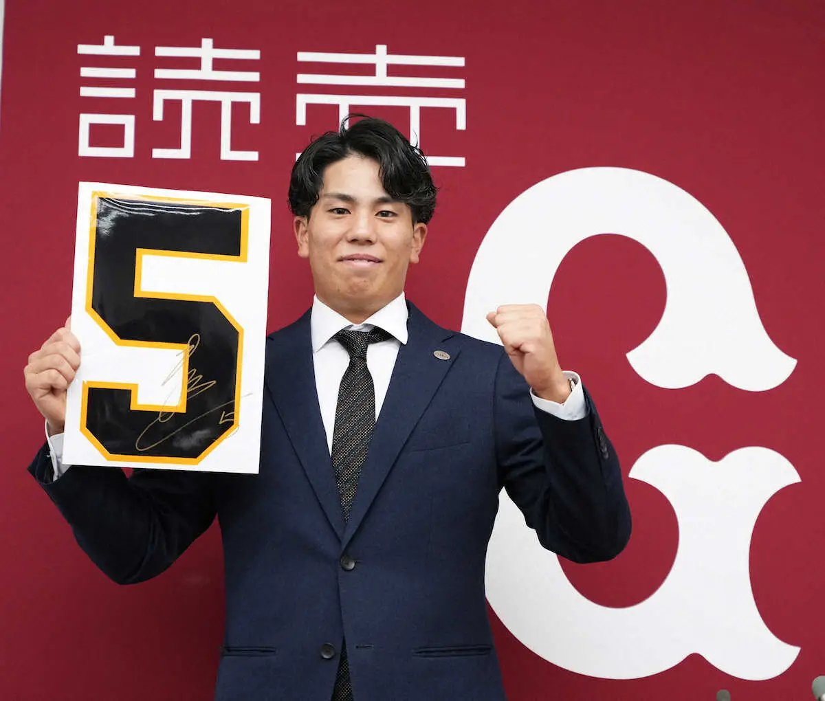 【画像・写真】巨人門脇、2260万円増で更改　来季目標「打率3割」「出塁率4割」「チームトップ四球数」「GG賞」