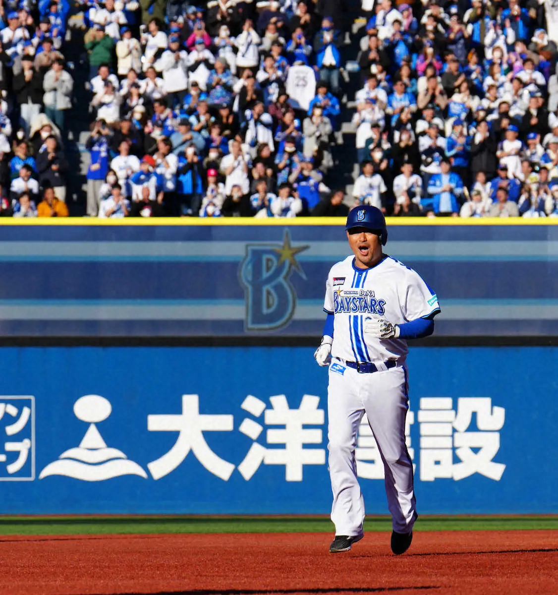 【画像・写真】ロッテ・村田コーチ「いい選手になる」DeNA1位・度会にお手本の一発　助言通り反対方向へ