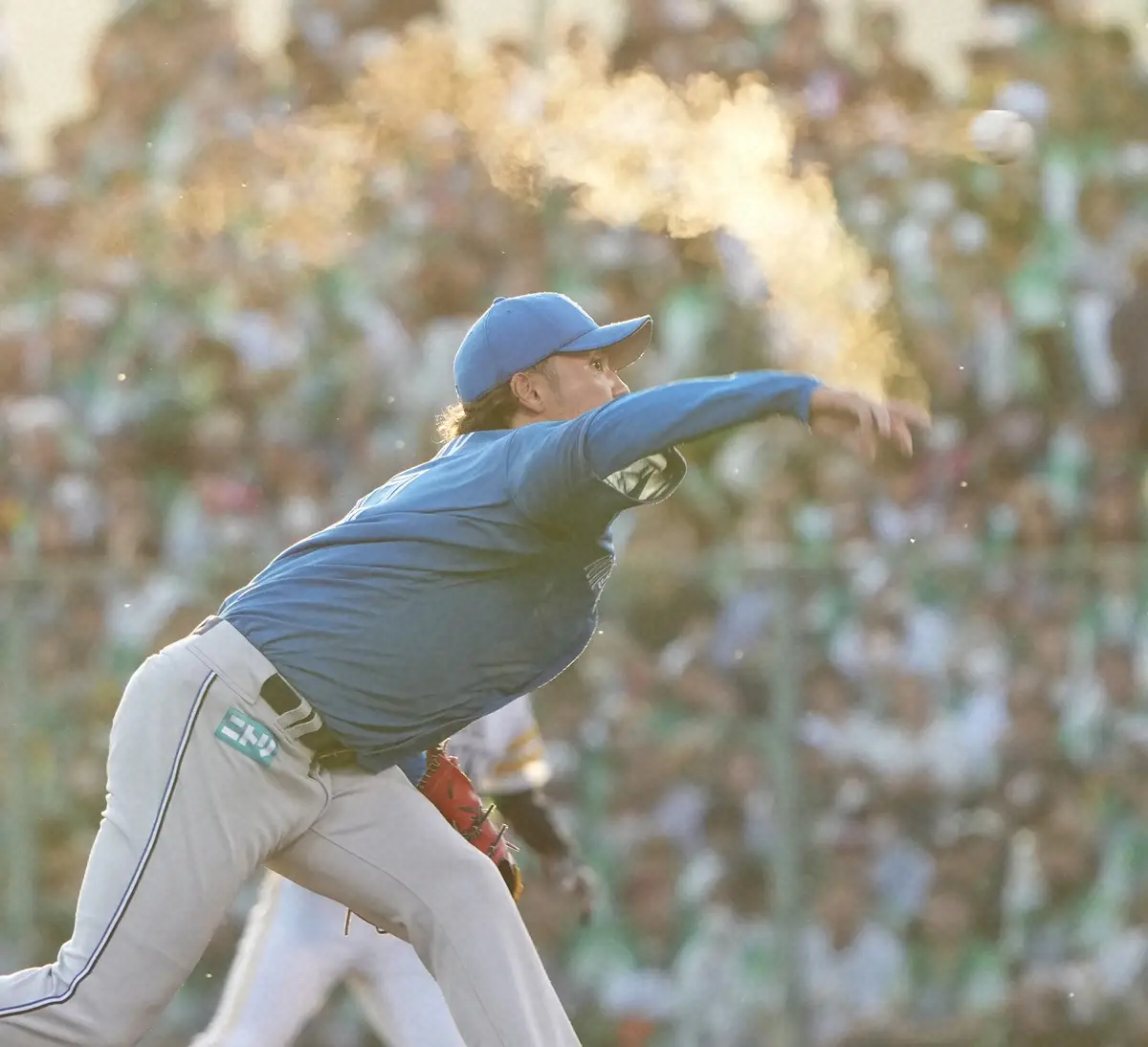 【画像・写真】“追いロジン”伊藤大海のこだわり　1球ごとに粉を付け、3イニングに1回は交換　最近では審判が…