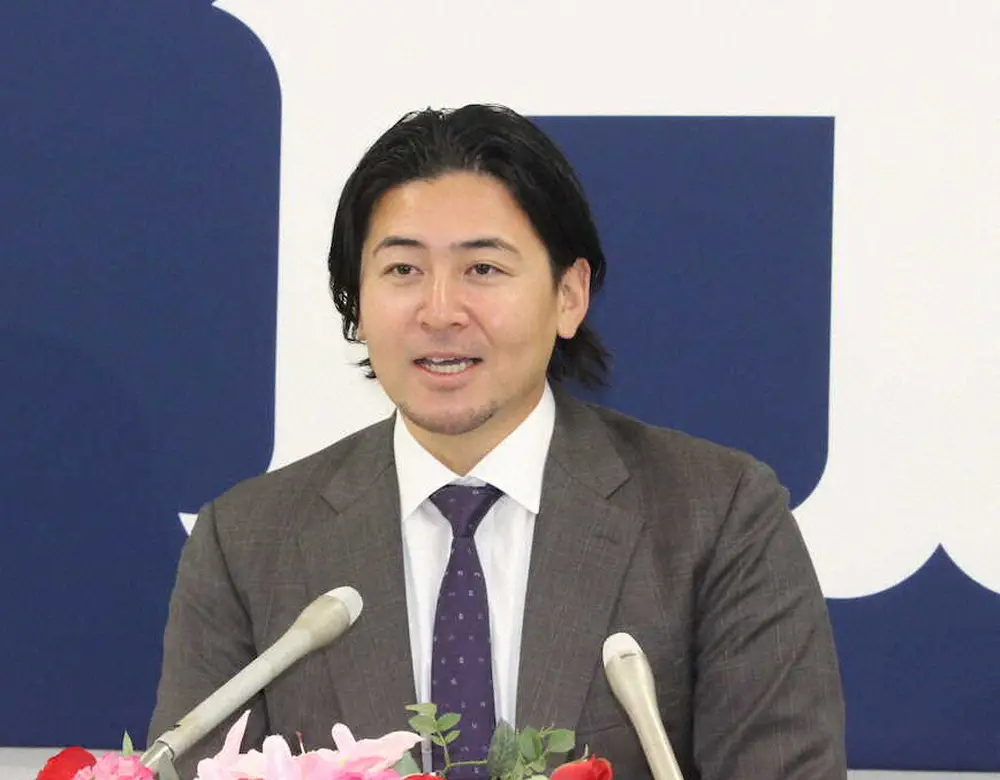 【画像・写真】広島・会沢　3000万円減の年俸1億1000万円で更改　18年目の逆襲誓う「試合に出たい」