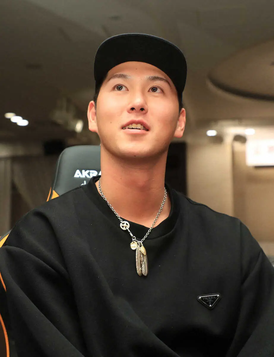 【画像・写真】巨人・秋広　教習所通いを明かす　中田翔との自主トレで運転目指し「全部一発で決めないと」