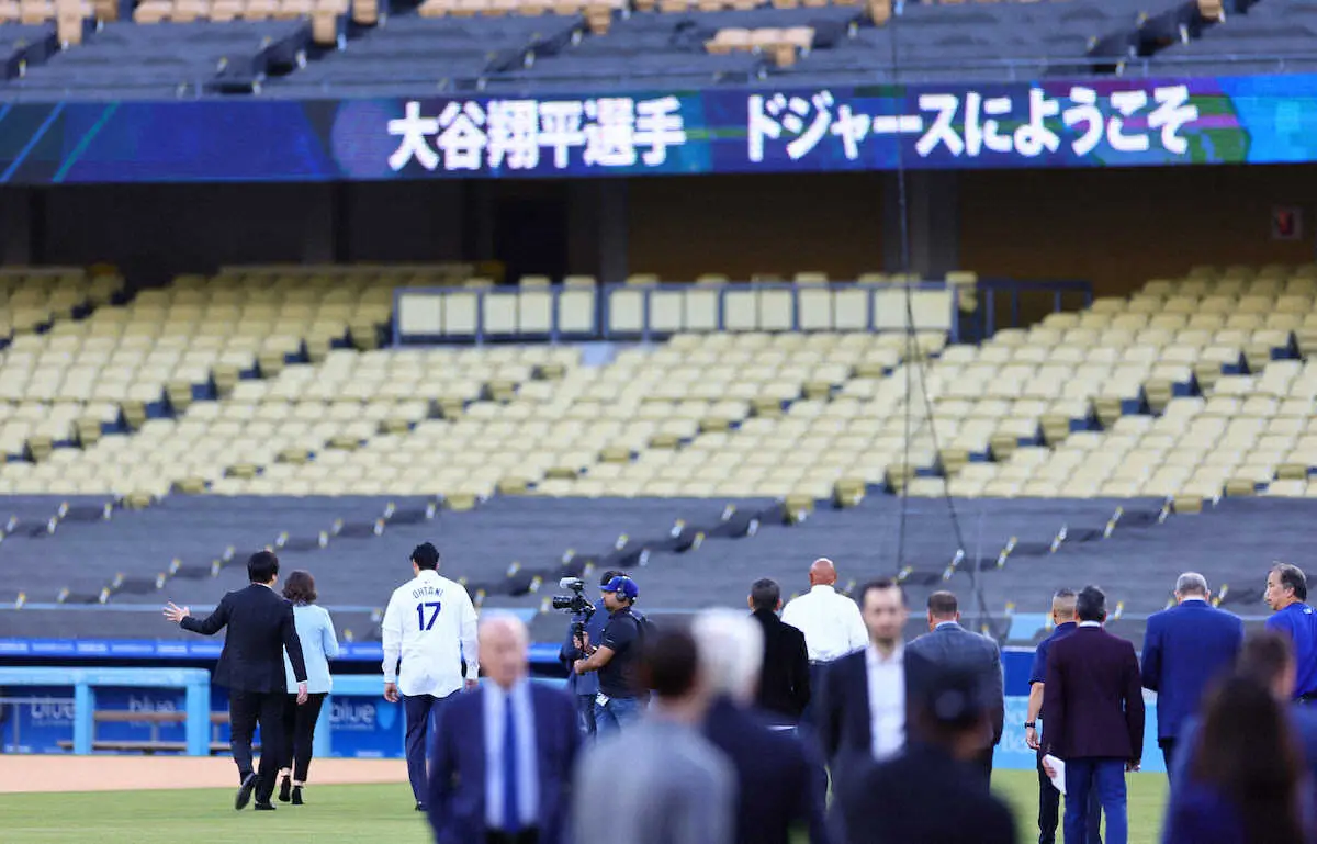 【画像・写真】大谷翔平　愛犬デコピンは「現時点で一緒に暮らしている唯一の友達みたいな…」地元メディアに笑顔で語る