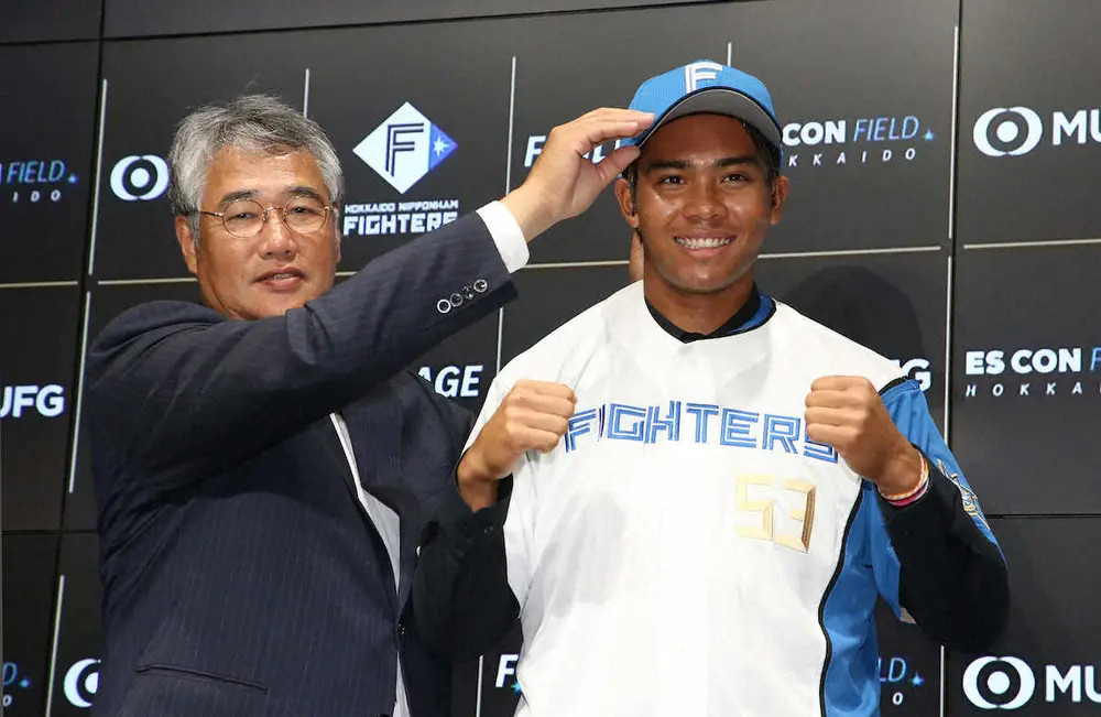 【画像・写真】日本ハム・水谷瞬が入団会見　初の開幕1軍入りへ「競い合っていきたい」