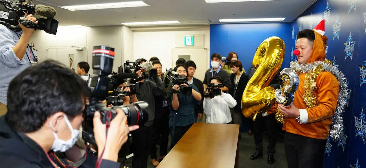 【画像・写真】DeNA牧「びっくりした」4年目史上最高額の2億3000万円で契約更改　4年目ではダル、大谷超え！