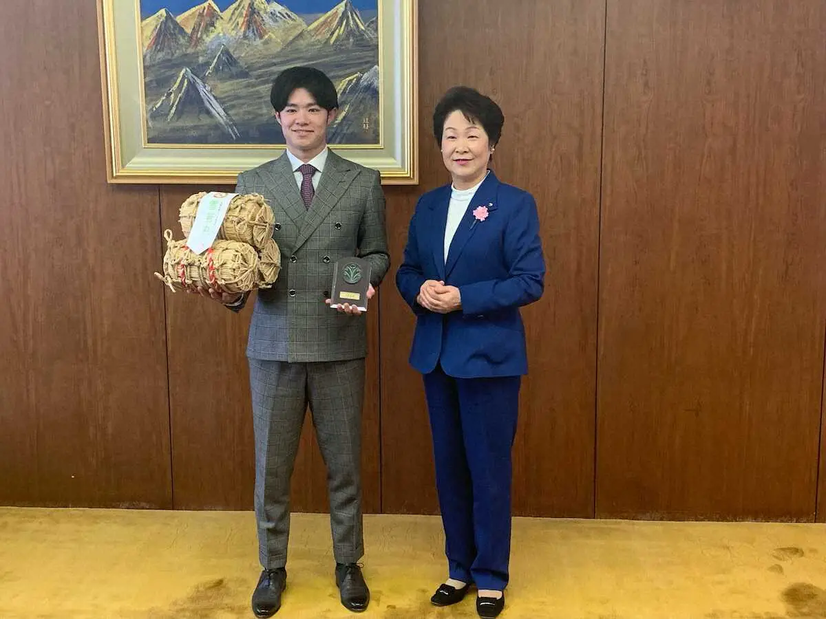 【画像・写真】阪神・中野が山形県スポーツ栄光賞授与式に参加　約100人の出迎えに「あそこまで人が待っているとは」