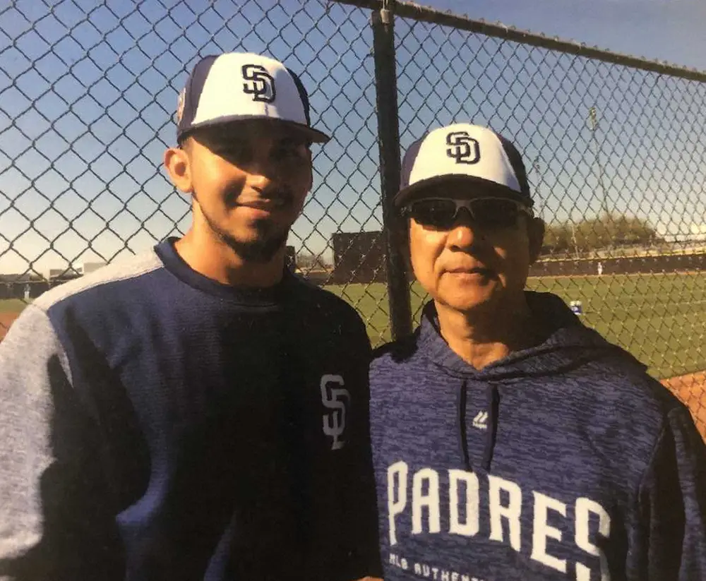 【画像・写真】阪神・新助っ投ゲラ　代打からリリーフの夢オプション　変則二刀流イチ師匠の新井氏が太鼓判